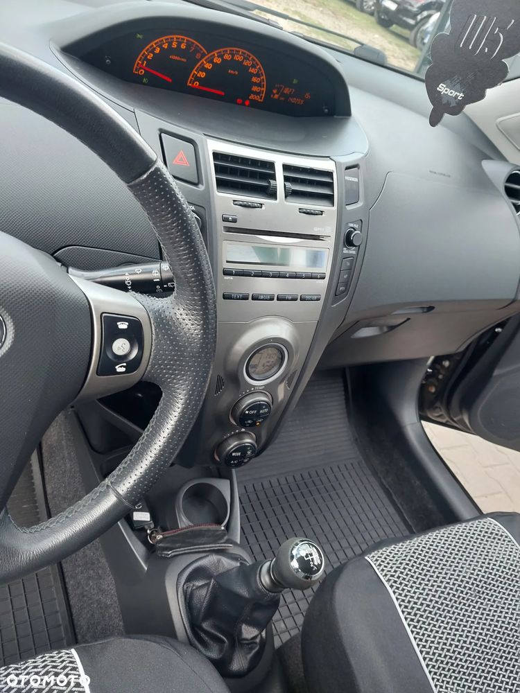 Toyota Yaris 1.33 Sol - 16