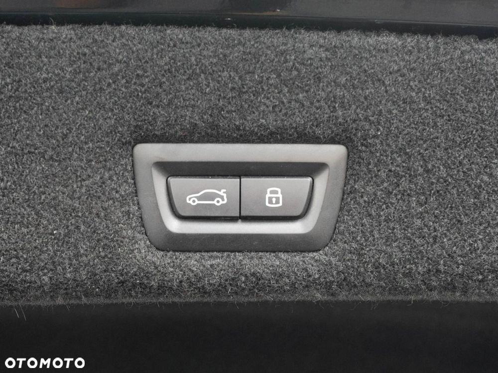 BMW Seria 7 740d xDrive mHEV sport - 29
