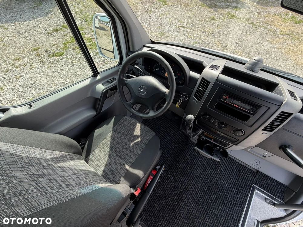 Mercedes-Benz Sprinter 516 - 21