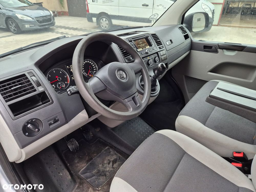 Volkswagen T5 Transporter - 5