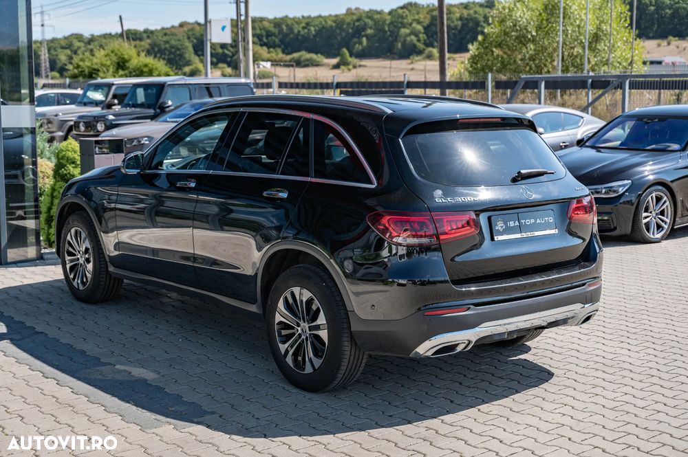 Mercedes-Benz GLC 300 e 4Matic 9G-TRONIC - 13