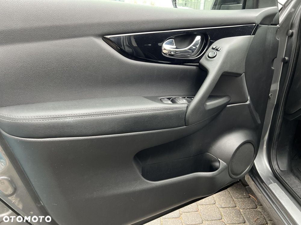 Nissan Qashqai 1.3 DIG-T Acenta DCT - 23