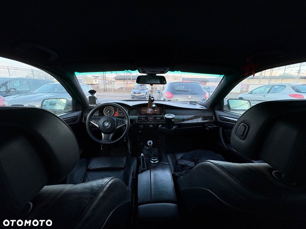 BMW Seria 5 520d - 12