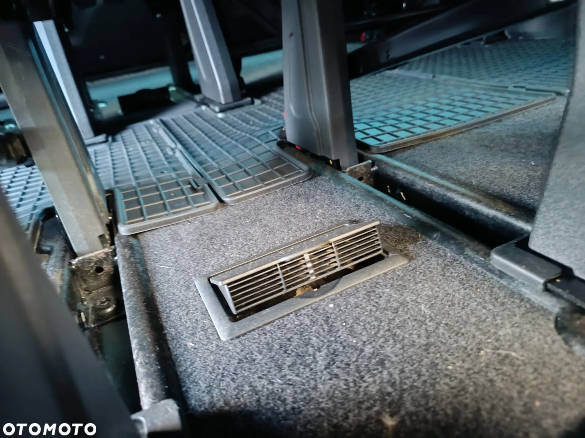Ford Tourneo Custom 300 L1H1 VA Trend - 24