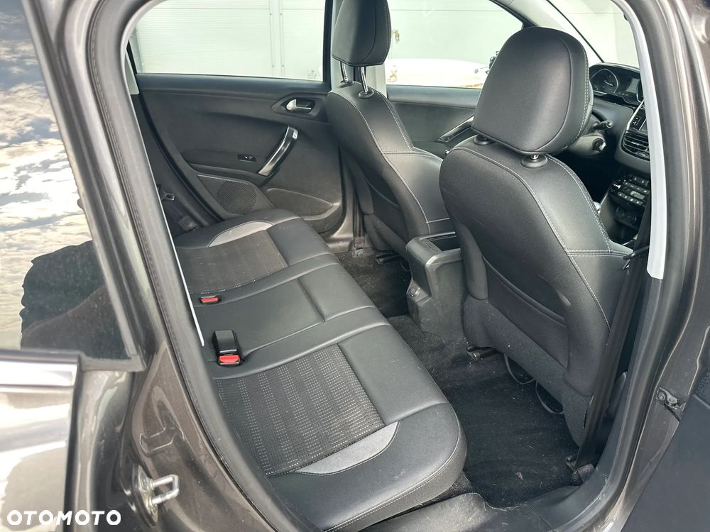 Peugeot 2008 1.6 BlueHDi Allure - 7