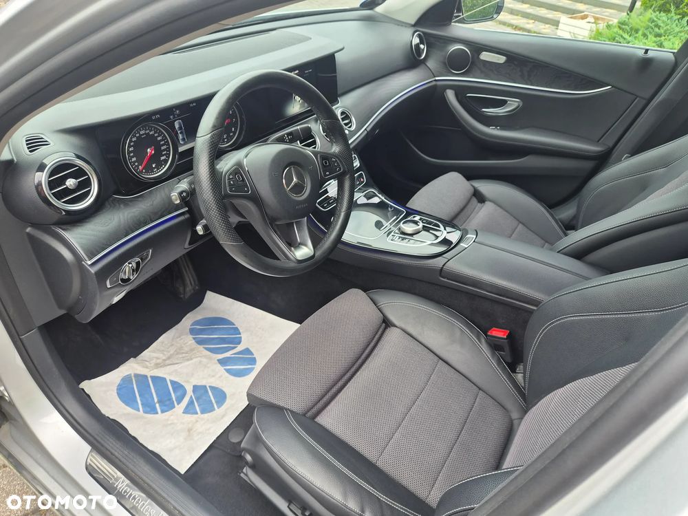 Mercedes-Benz Klasa E 200 4Matic 9G-TRONIC Avantgarde - 10
