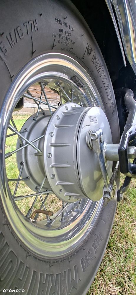 Suzuki VL 800 Volusia - 14