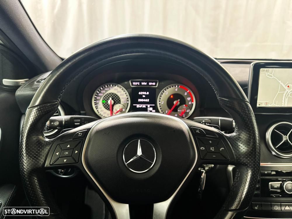 Mercedes-Benz A 180 d 7G-DCT AMG Line - 39