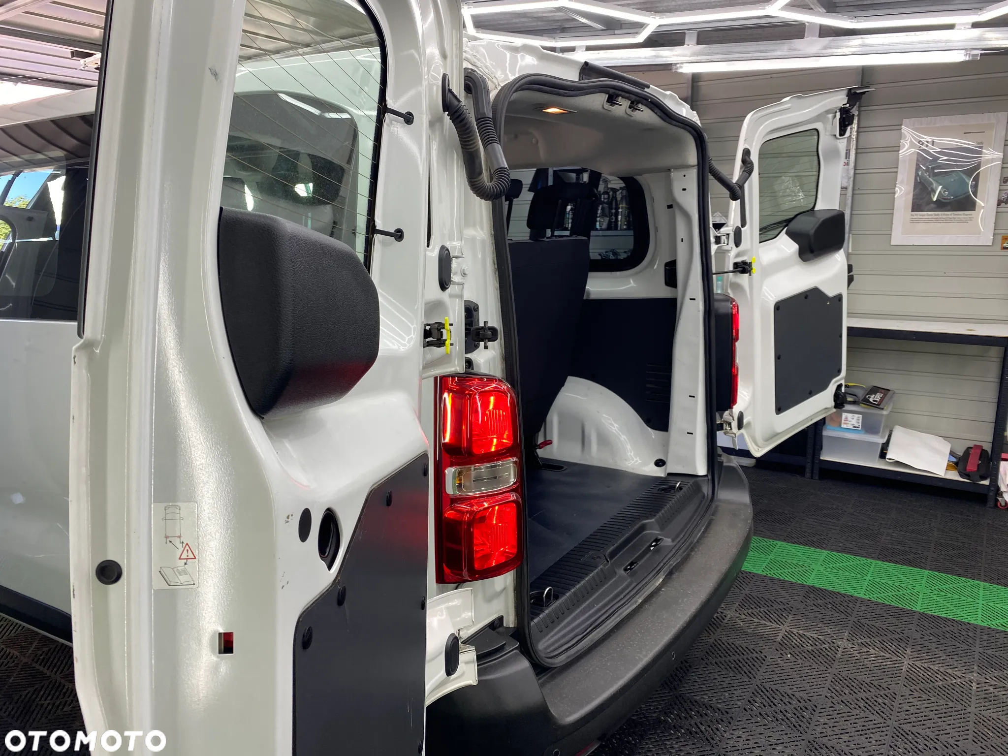 Opel Vivaro 1.5 D M Selection - 23