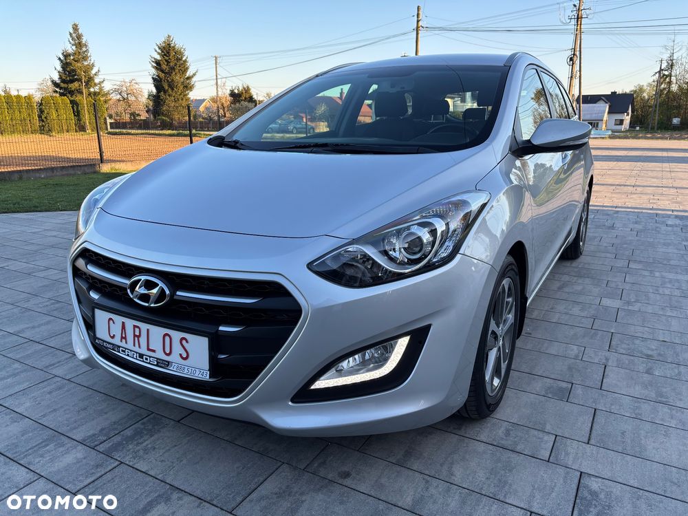 Hyundai i30 blue Kombi 1.6 GDi YES Silver - 3
