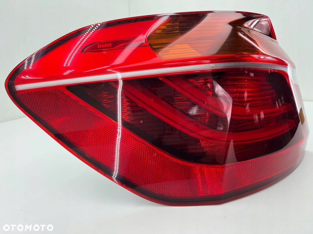BMW 2 F45 LCI LAMPA LEWA W BŁOTNIK TYŁ 7491335 - 5