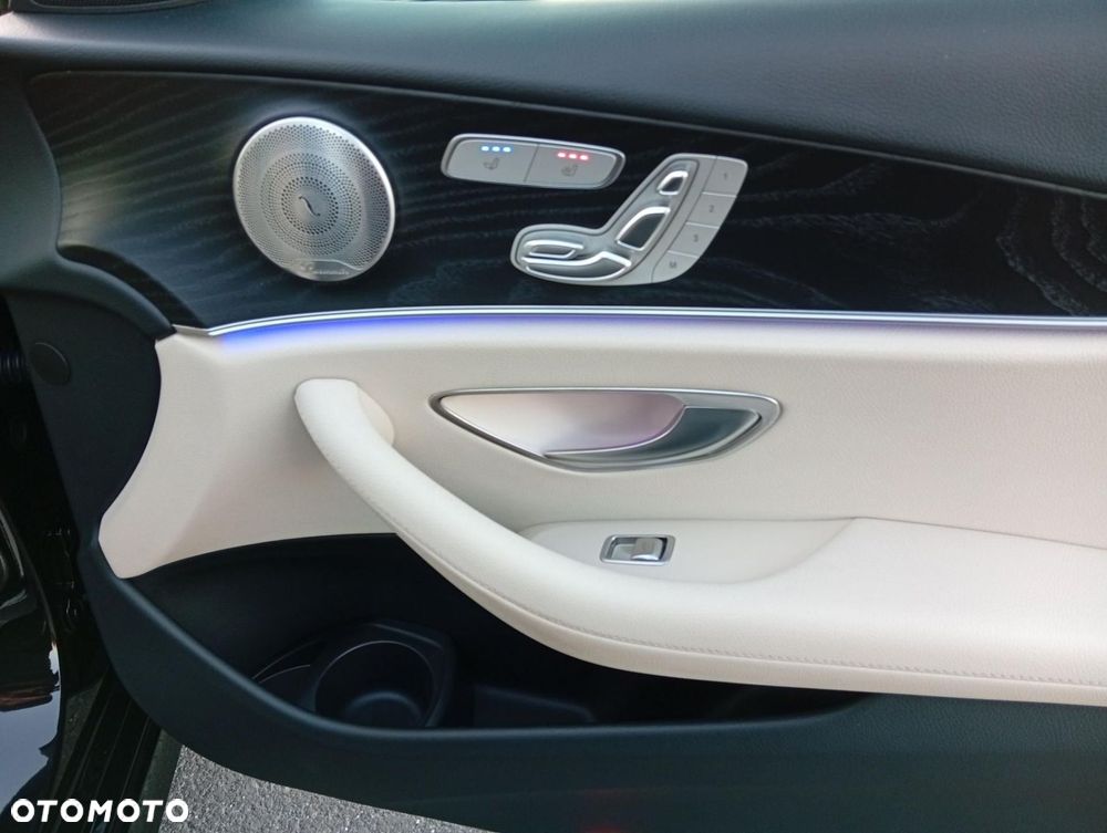 Mercedes-Benz Klasa E - 21