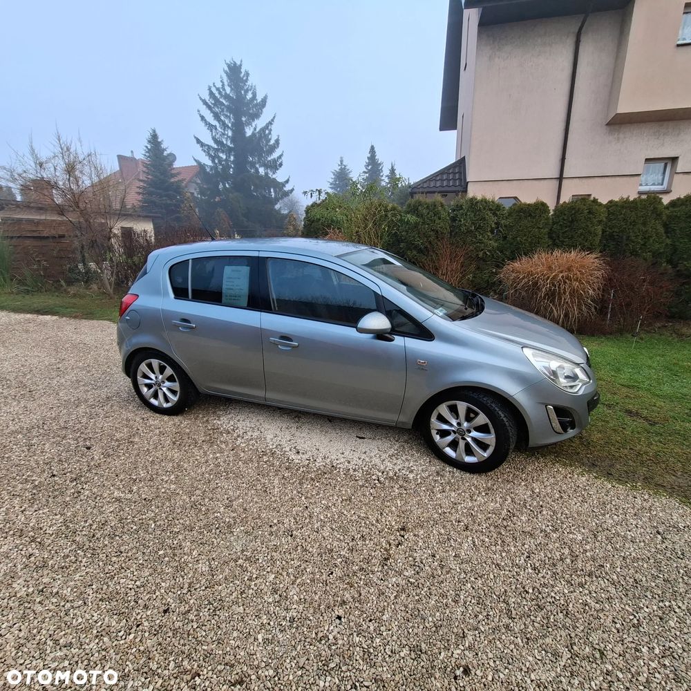 Opel Corsa 1.4 16V Active - 2