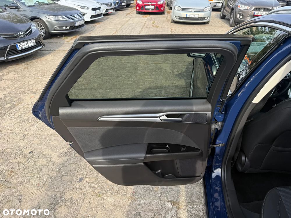 Ford Mondeo - 21