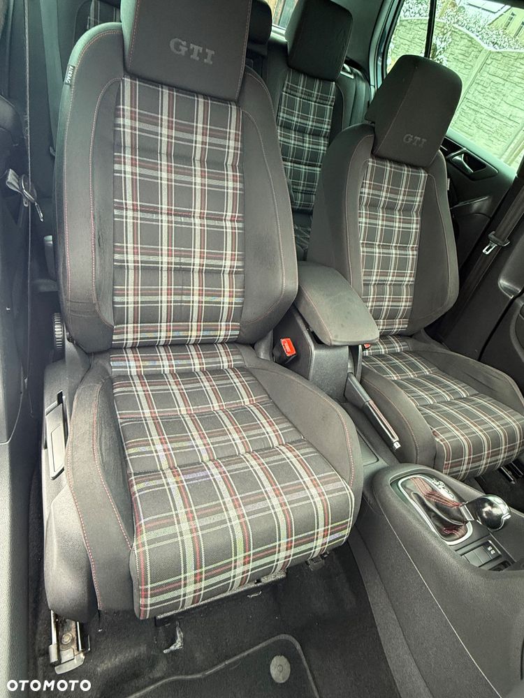 Volkswagen Golf 2.0 GTI DSG - 14