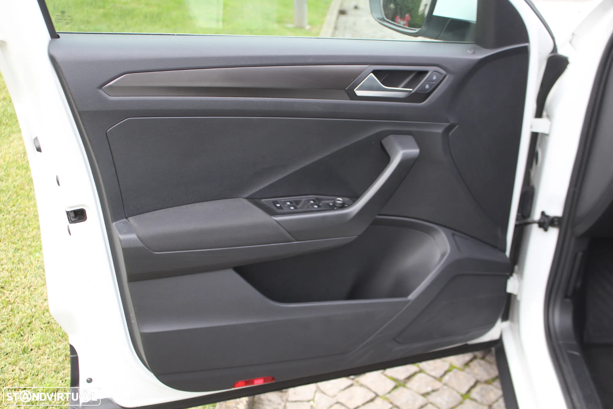 VW T-Roc 1.5 TSI Beats - 10