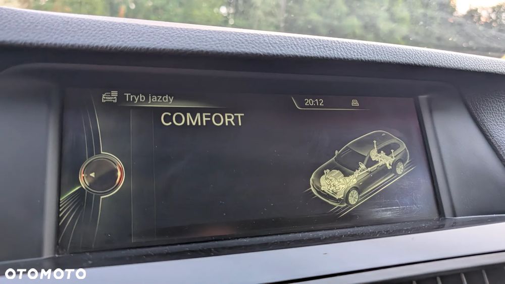 BMW Seria 5 525d xDrive Sport-Aut Luxury Line - 23