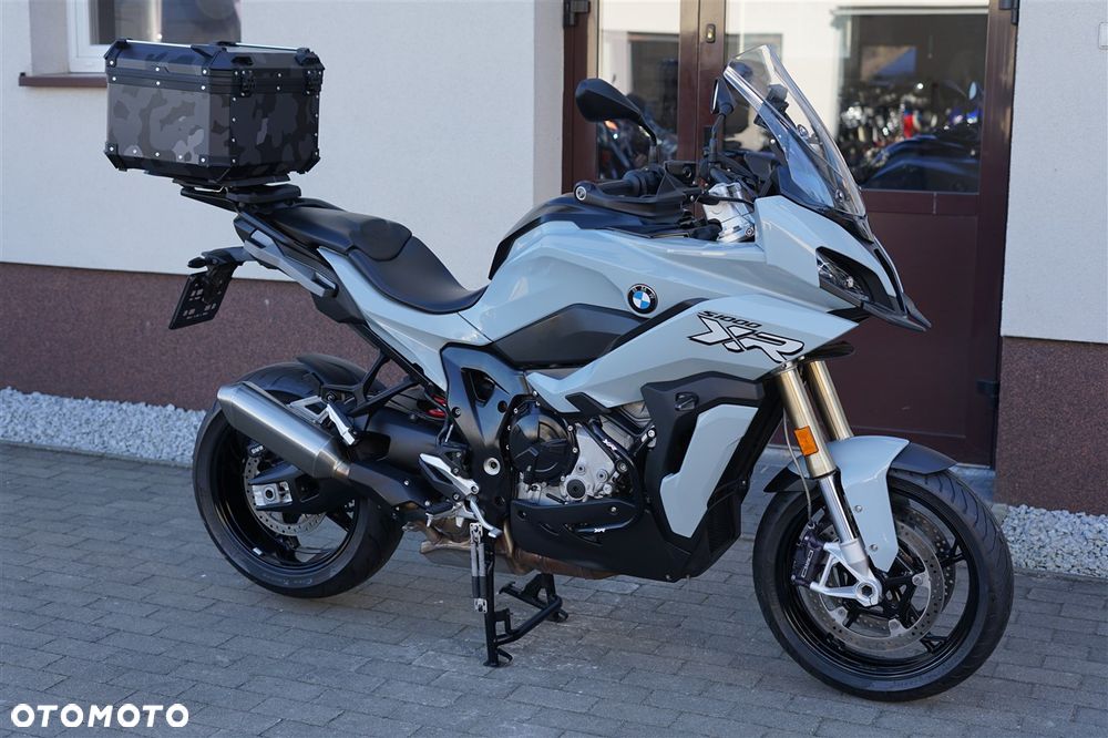 BMW S