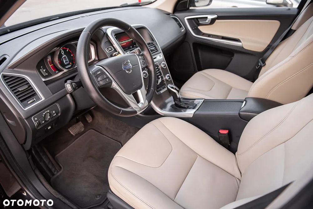 Volvo XC 60 D4 Geartronic Summum - 15