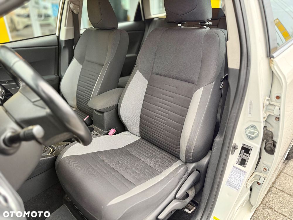 Toyota Auris 1.6 D-4D Design Edition - 11