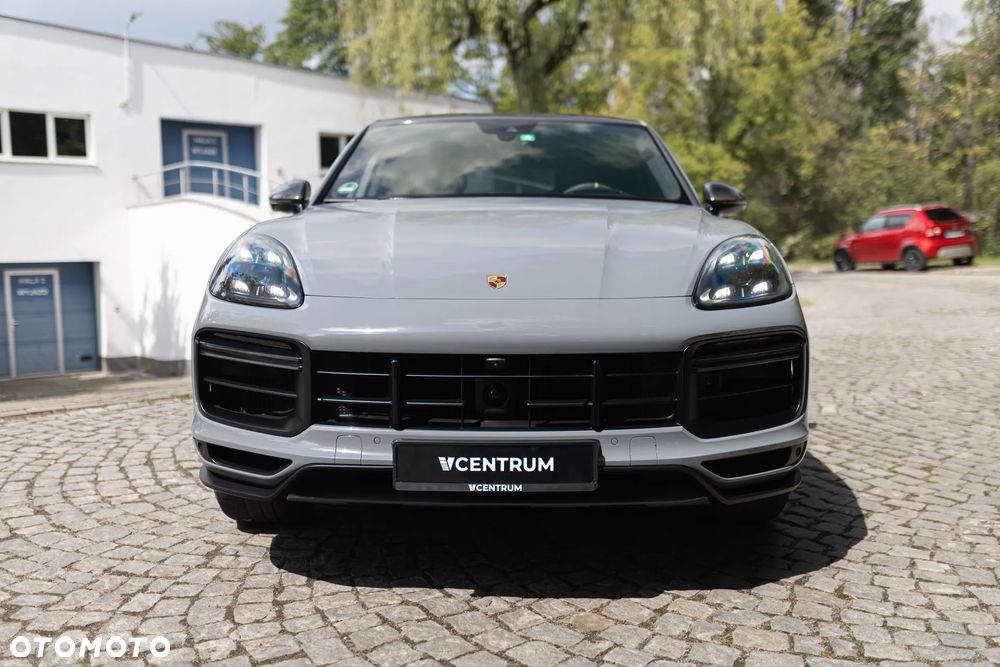 Porsche Cayenne Turbo GT - 7