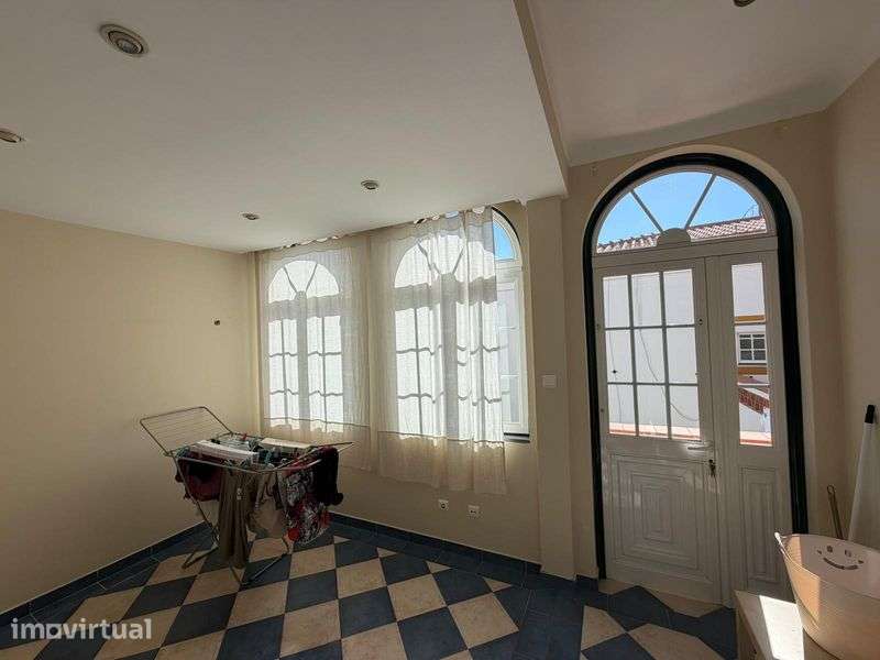 Arrendo T5+2 no centro histórico com 280m2 úteis - Grande imagem: 5/12