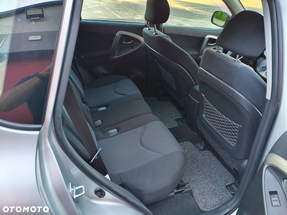 Toyota RAV4 2.0 4x4 Automatik Sol - 10