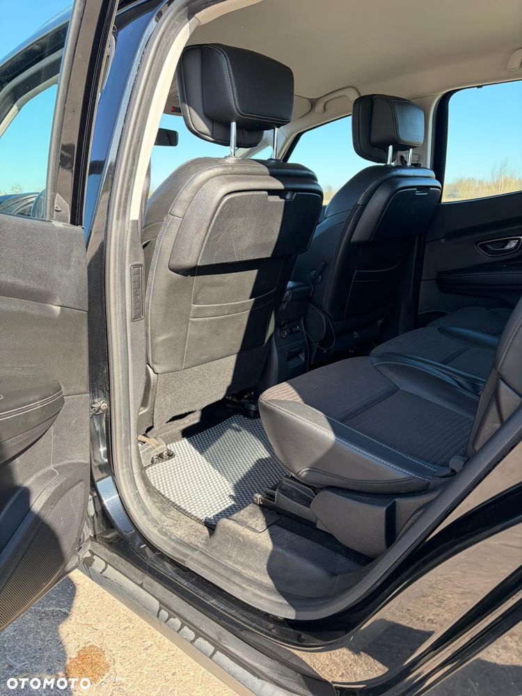 Renault Grand Scenic Gr 1.6 dCi Energy Bose - 2