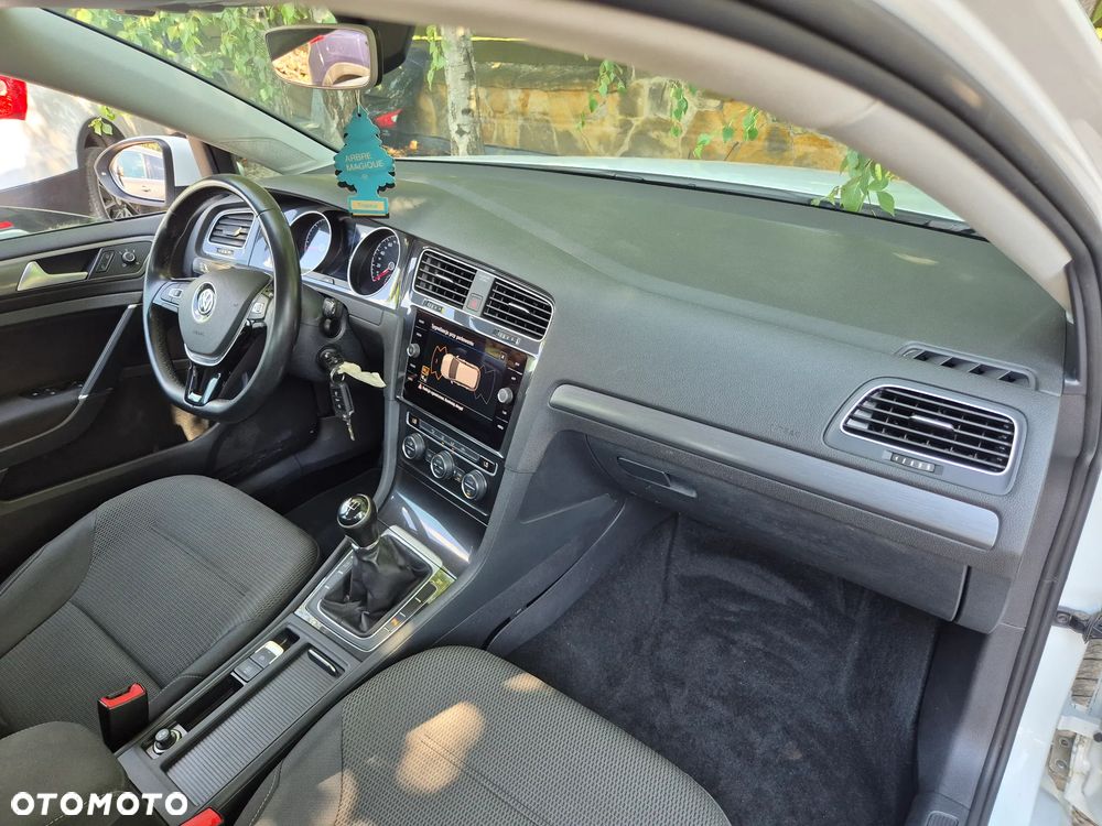 Volkswagen Golf 1.6 TDI SCR Trendline - 23