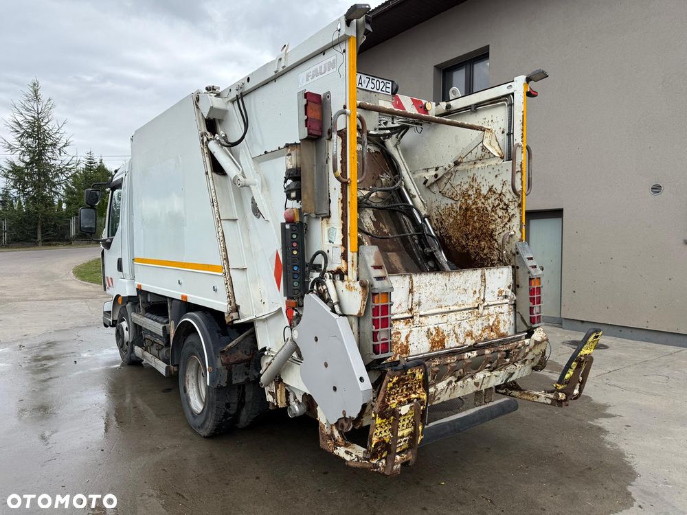 Renault MIDLUM 220 - 9