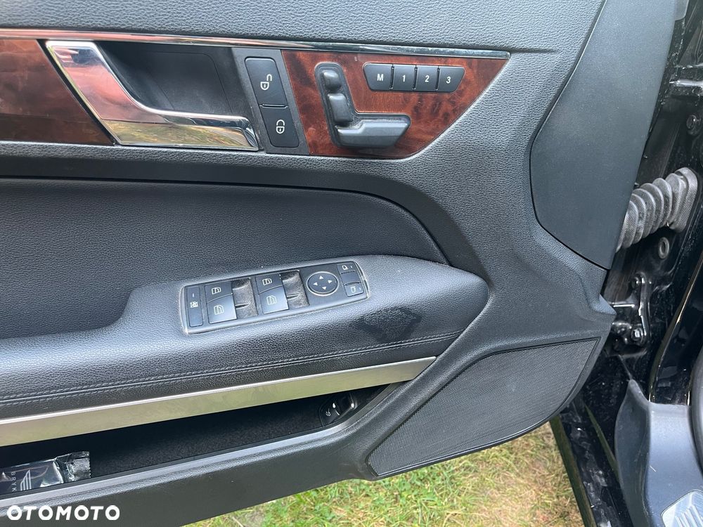 Mercedes-Benz Klasa E 350 BlueEFFICIENCY 7G-TRONIC Avantgarde - 37