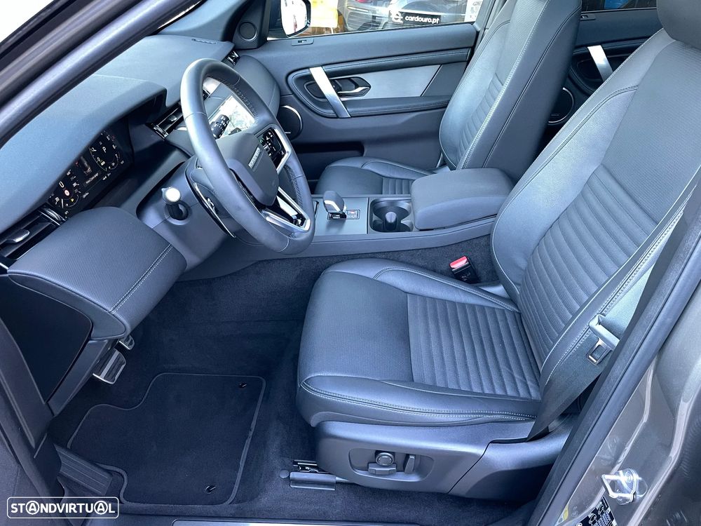 Land Rover Discovery Sport - 30