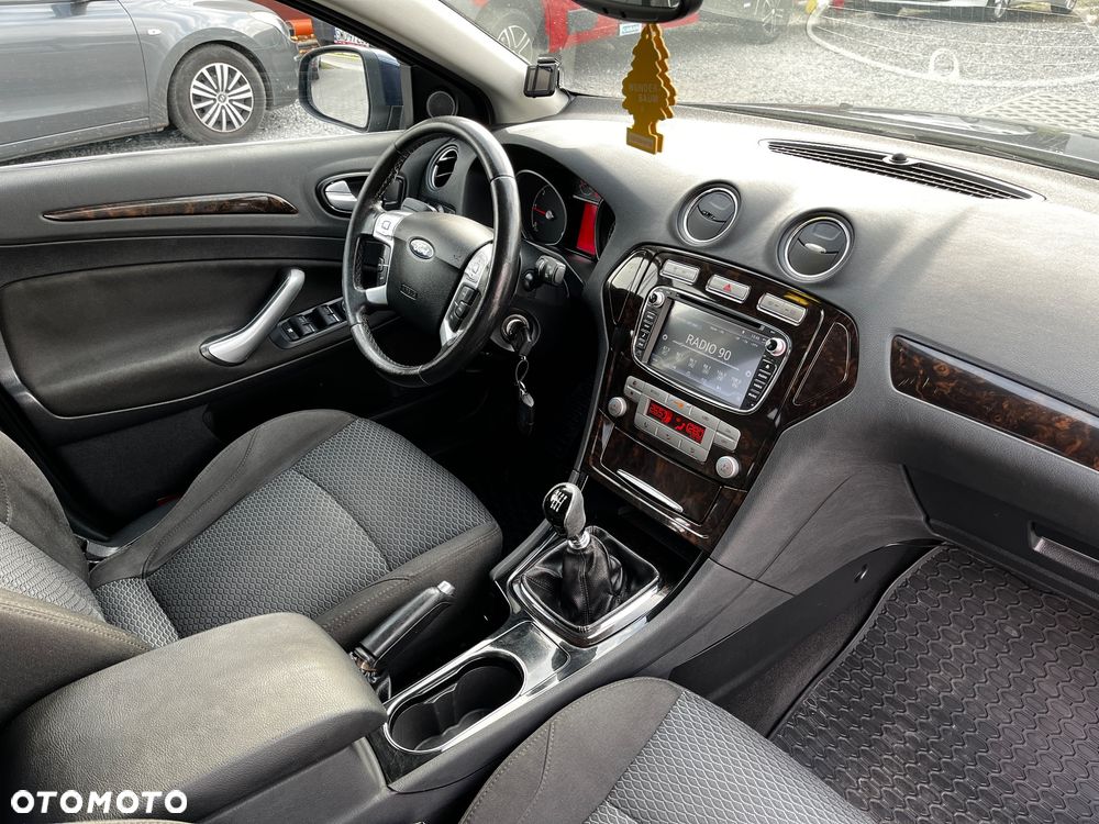 Ford Mondeo 1.8 TDCi Titanium - 24