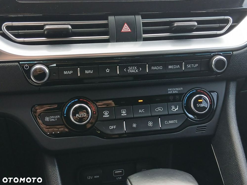 Kia Niro 1.6 GDI Hybrid Business Line - 26