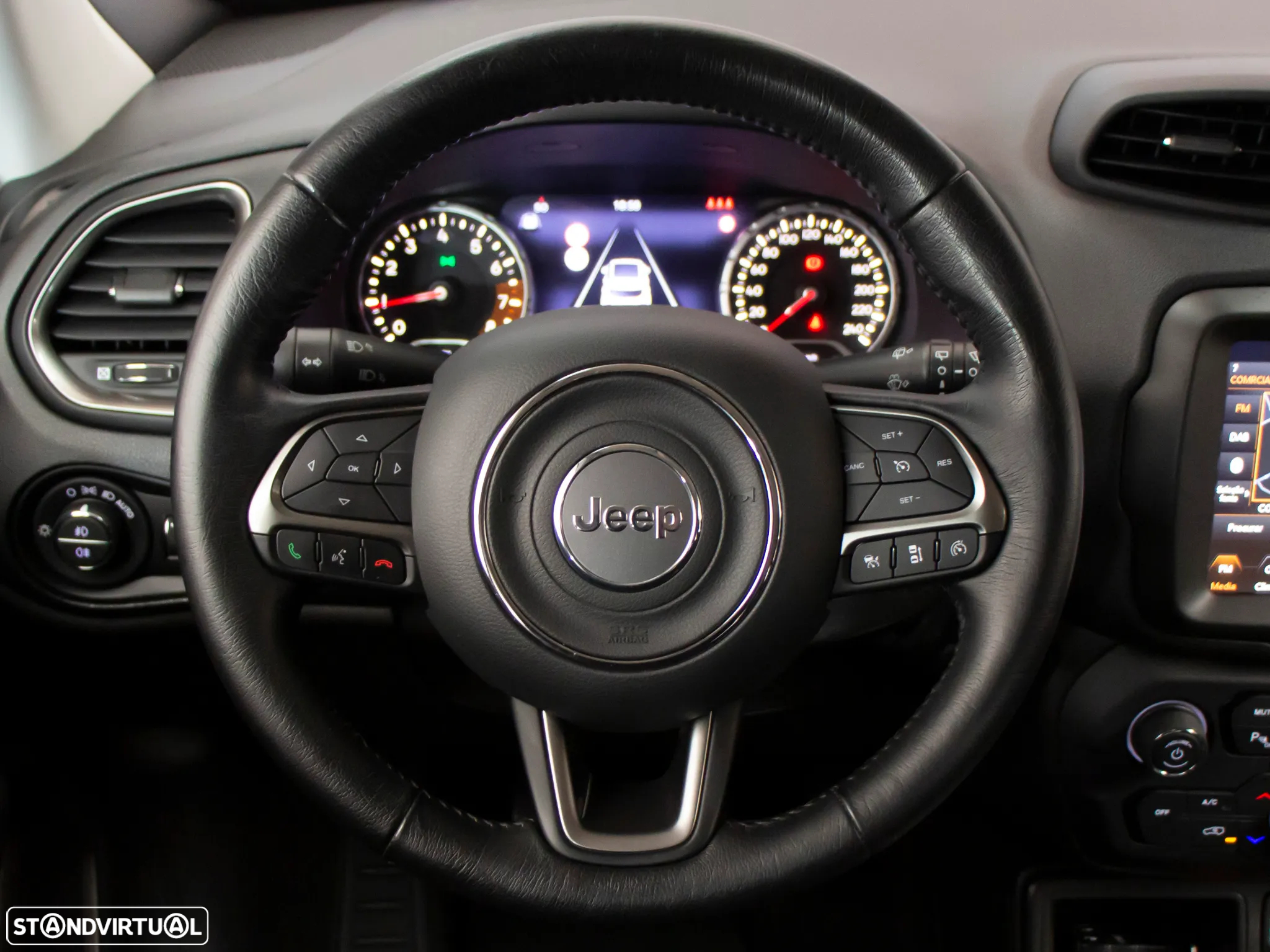Jeep Renegade 1.0 T Limited - 23