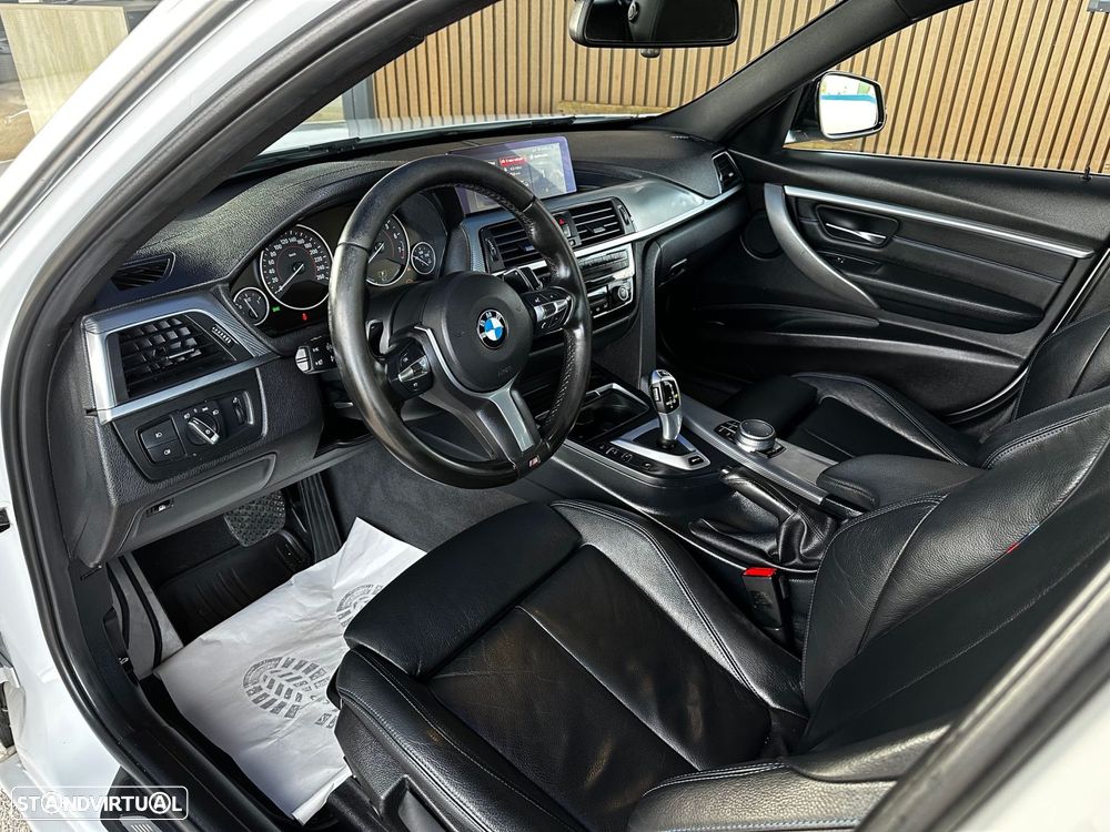 BMW 330 e iPerformance Pack M - 22