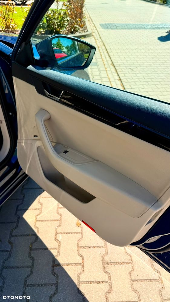 Skoda Superb 2.0 TSI 4x4 L&K DSG - 33