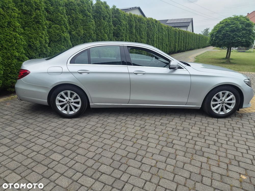 Mercedes-Benz Klasa E 200 4Matic 9G-TRONIC Avantgarde - 6
