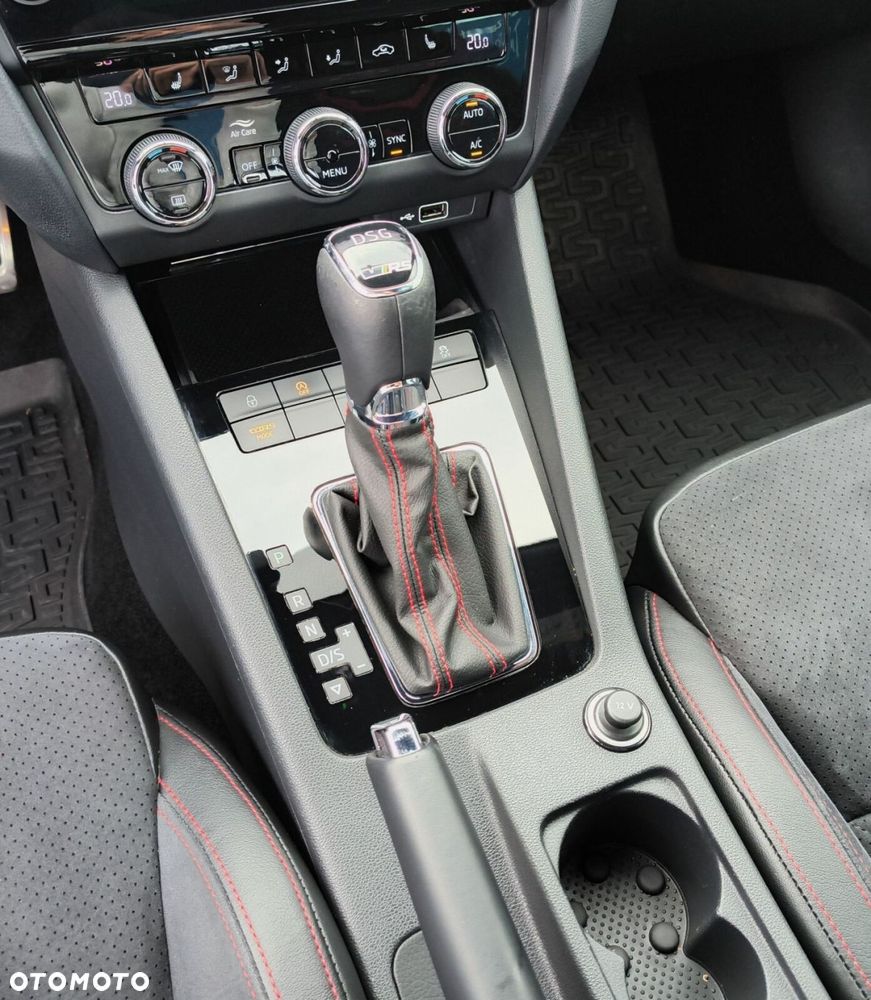 Skoda Octavia 2.0 TSI RS 245 DSG - 19