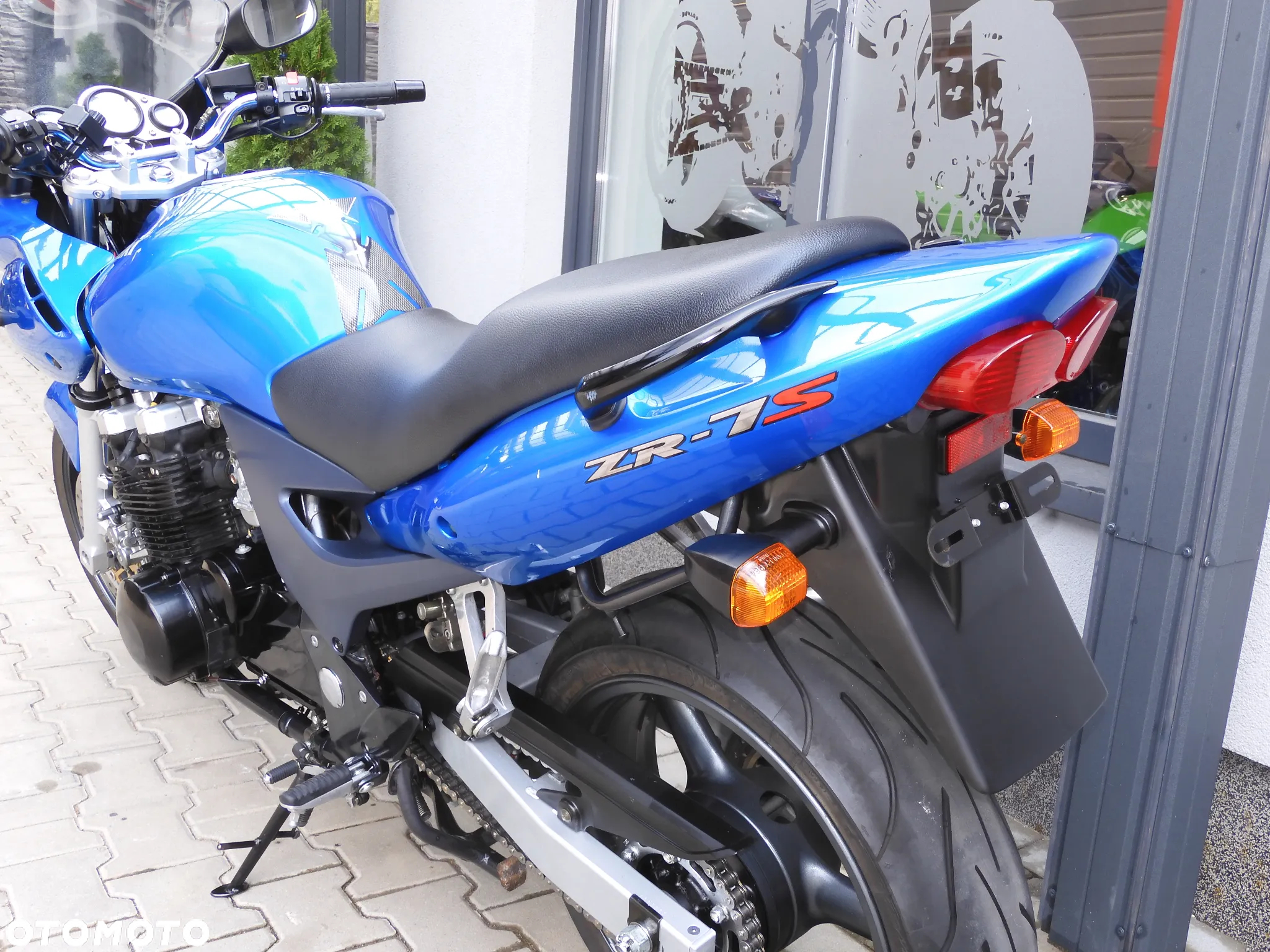 Kawasaki ZR - 34