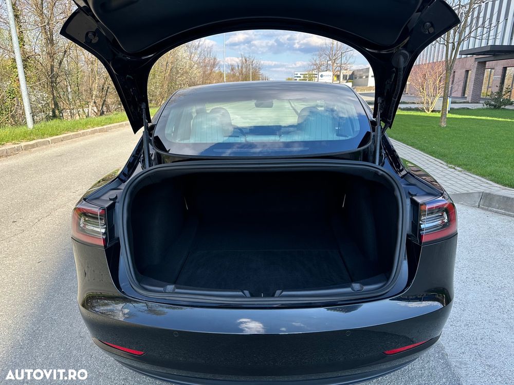 Tesla Model 3 - 20
