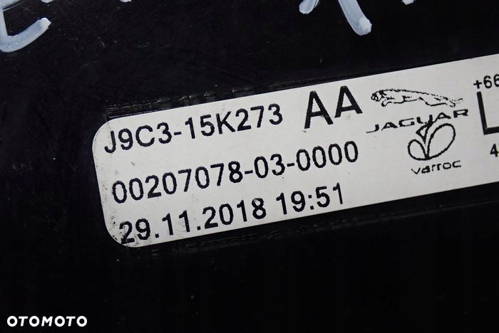 JAGUAR E-PACE 17- lampa lampka prawa tylna tył w zderzak - 3