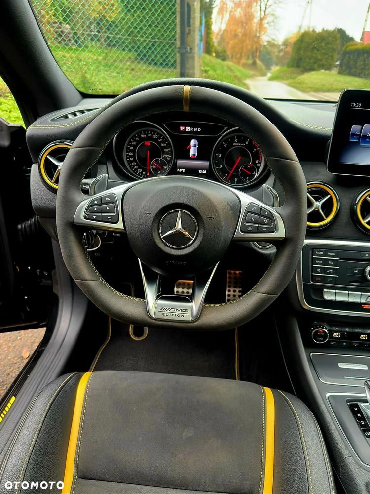 Mercedes-Benz CLA AMG 45 4Matic AMG Speedshift 7G-DCT Yellow Night Edition - 27