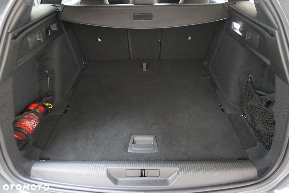 Peugeot 308 1.2 PureTech GT S&S EAT8 - 33