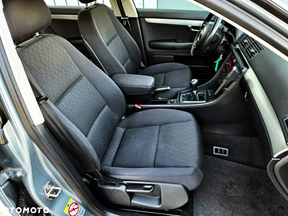 Audi A4 Avant - 25