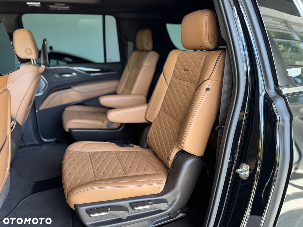 Cadillac Escalade - 20