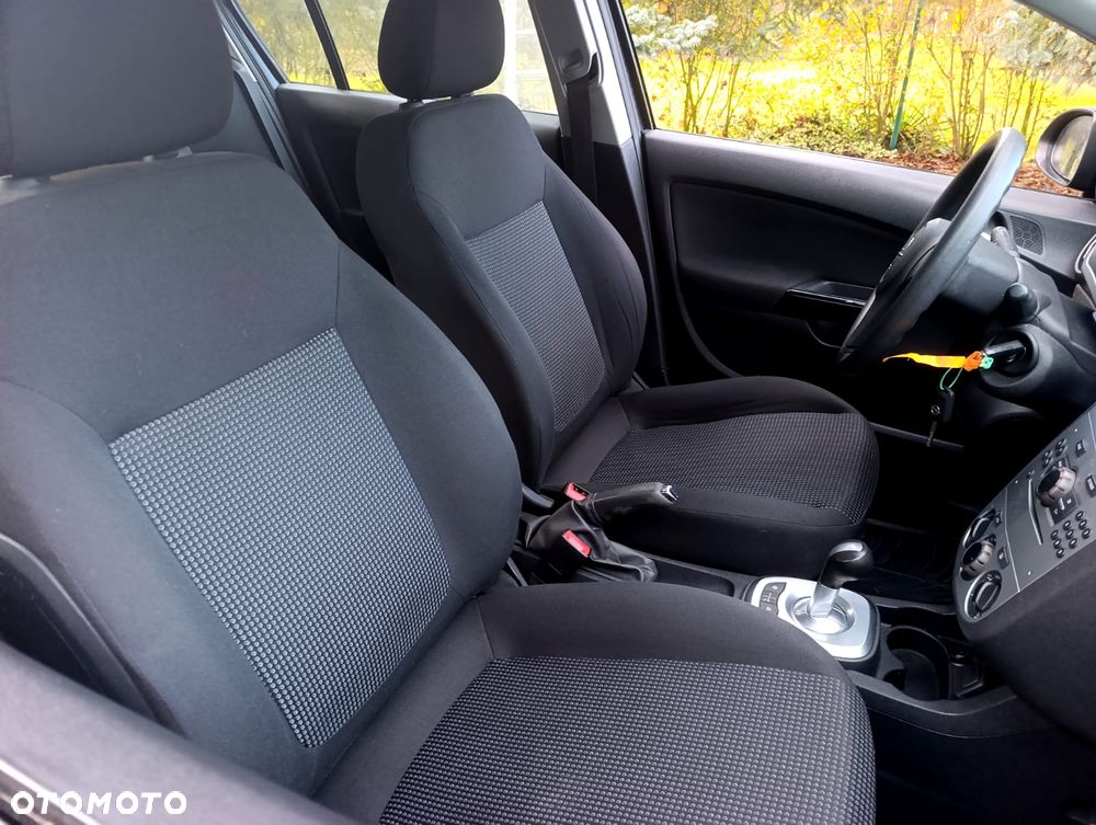 Opel Corsa 1.2 16V Cosmo EasyTronic - 9