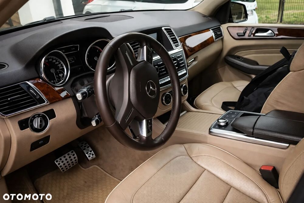 Mercedes-Benz ML 350 BlueTEC 4-Matic - 14