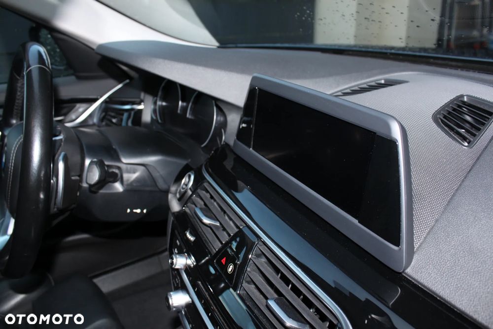 BMW Seria 5 518d Sport Line - 20