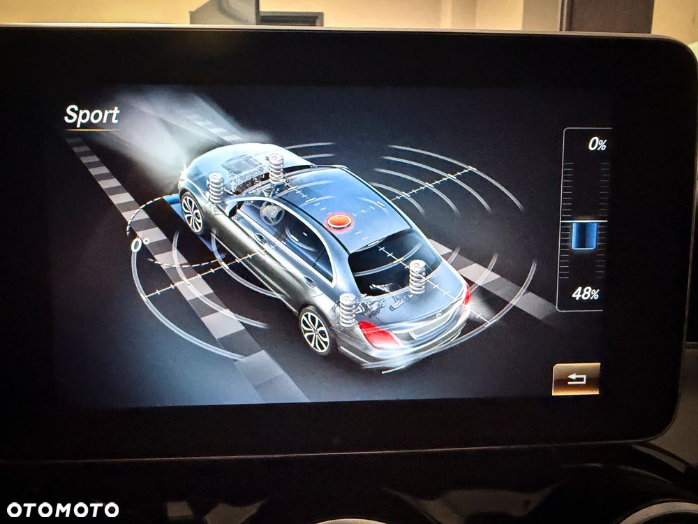 Mercedes-Benz Klasa C 220 d 4-Matic 9G-TRONIC - 26